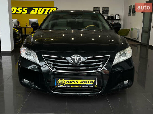 Чорний Тойота Камрі, об'ємом двигуна 3.5 л та пробігом 221 тис. км за 7800 $, фото 1 на Automoto.ua