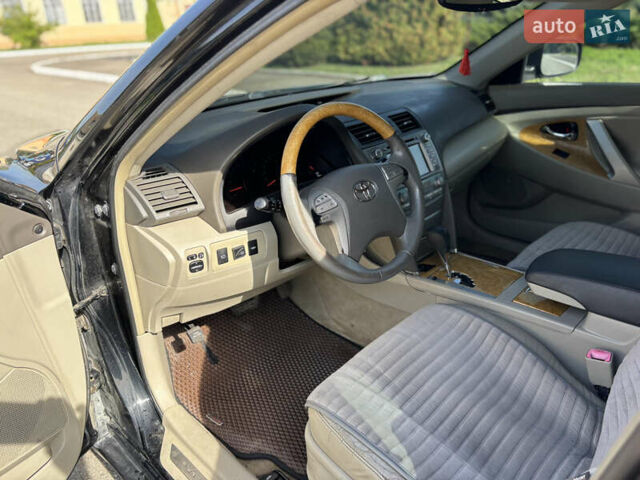 Черный Тойота Камри, объемом двигателя 3.46 л и пробегом 320 тыс. км за 6350 $, фото 12 на Automoto.ua