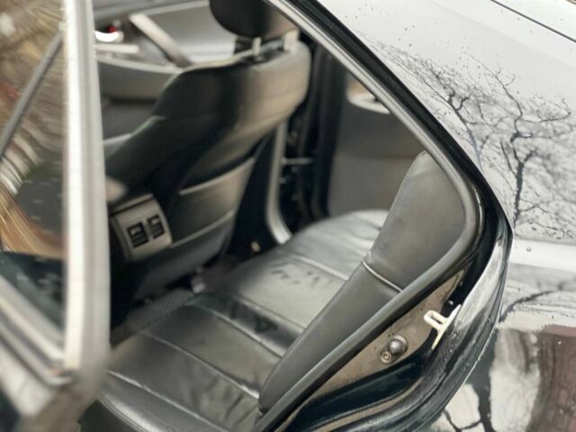 Черный Тойота Камри, объемом двигателя 3.5 л и пробегом 340 тыс. км за 8500 $, фото 3 на Automoto.ua