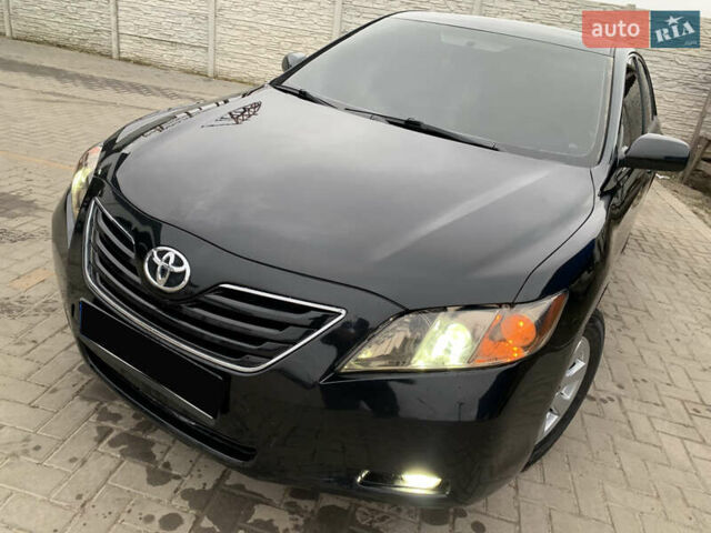 Черный Тойота Камри, объемом двигателя 3.5 л и пробегом 325 тыс. км за 7999 $, фото 5 на Automoto.ua