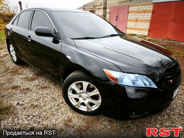 Черный Тойота Камри, объемом двигателя 3.5 л и пробегом 325 тыс. км за 7200 $, фото 7 на Automoto.ua