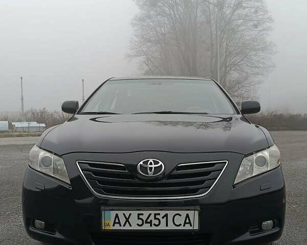 Черный Тойота Камри, объемом двигателя 3.46 л и пробегом 169 тыс. км за 10300 $, фото 3 на Automoto.ua