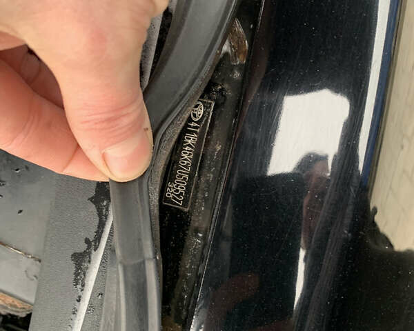 Черный Тойота Камри, объемом двигателя 3.5 л и пробегом 325 тыс. км за 7999 $, фото 44 на Automoto.ua