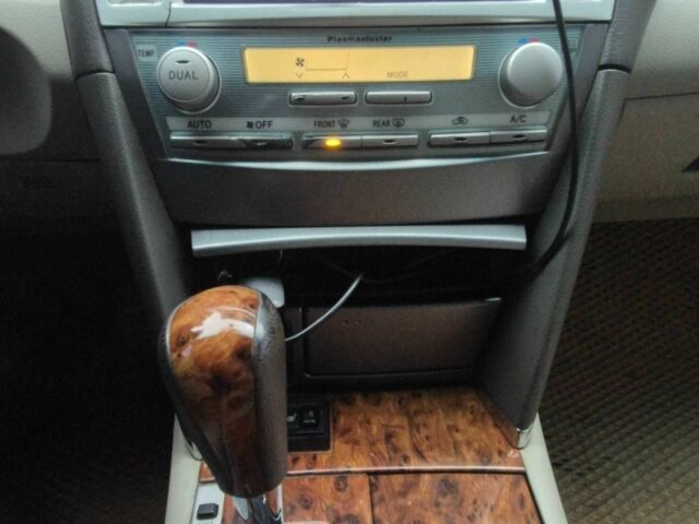 Черный Тойота Камри, объемом двигателя 3.5 л и пробегом 286 тыс. км за 7200 $, фото 8 на Automoto.ua