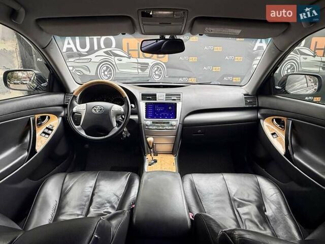 Чорний Тойота Камрі, об'ємом двигуна 3.5 л та пробігом 328 тис. км за 8600 $, фото 12 на Automoto.ua