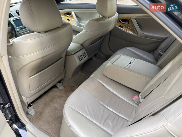 Черный Тойота Камри, объемом двигателя 3.5 л и пробегом 240 тыс. км за 8000 $, фото 6 на Automoto.ua