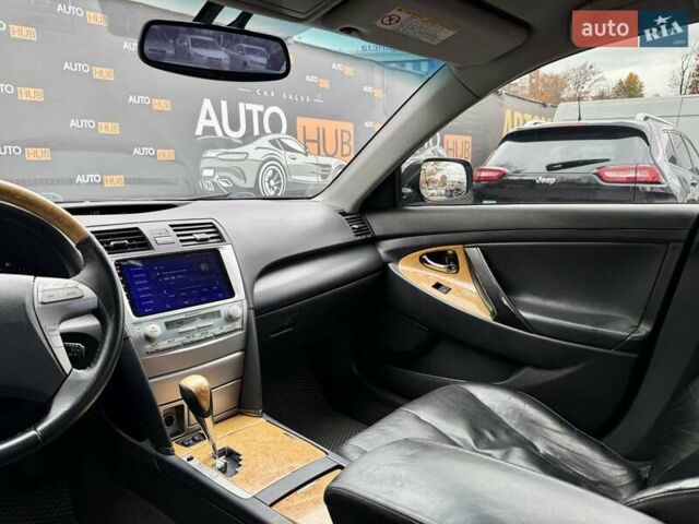 Чорний Тойота Камрі, об'ємом двигуна 3.5 л та пробігом 328 тис. км за 8600 $, фото 13 на Automoto.ua