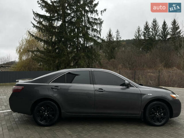 Черный Тойота Камри, объемом двигателя 2.4 л и пробегом 350 тыс. км за 6500 $, фото 8 на Automoto.ua