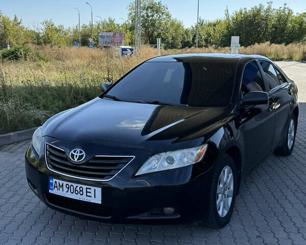 Черный Тойота Камри, объемом двигателя 3.46 л и пробегом 325 тыс. км за 7150 $, фото 2 на Automoto.ua