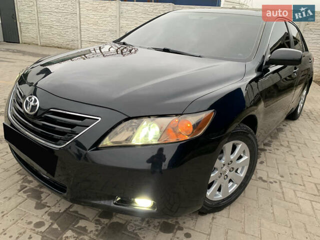 Черный Тойота Камри, объемом двигателя 3.5 л и пробегом 325 тыс. км за 7999 $, фото 7 на Automoto.ua