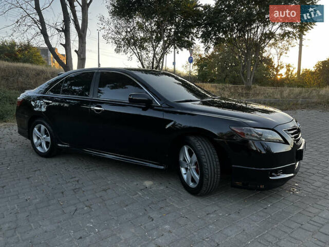 Черный Тойота Камри, объемом двигателя 3.5 л и пробегом 285 тыс. км за 10400 $, фото 7 на Automoto.ua