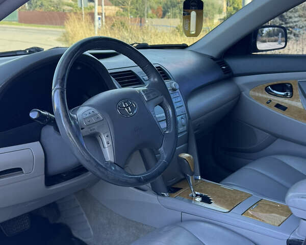 Черный Тойота Камри, объемом двигателя 3.46 л и пробегом 325 тыс. км за 7150 $, фото 8 на Automoto.ua