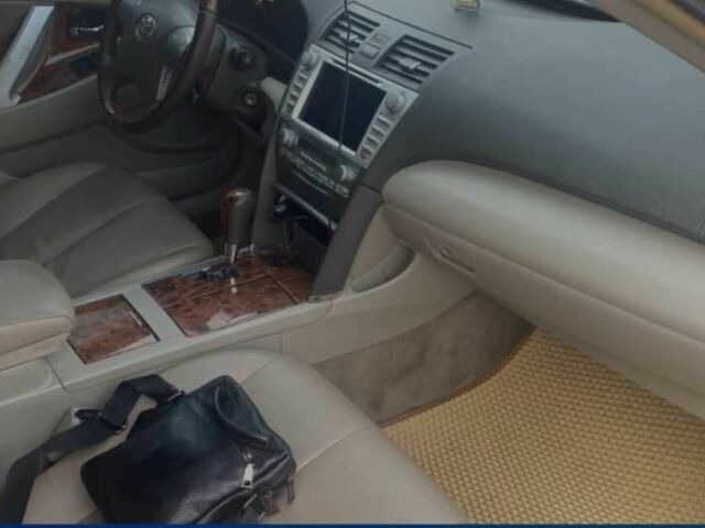 Черный Тойота Камри, объемом двигателя 3.5 л и пробегом 286 тыс. км за 7200 $, фото 1 на Automoto.ua