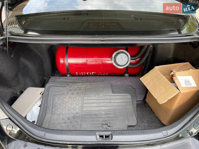 Черный Тойота Камри, объемом двигателя 3.5 л и пробегом 240 тыс. км за 8000 $, фото 9 на Automoto.ua