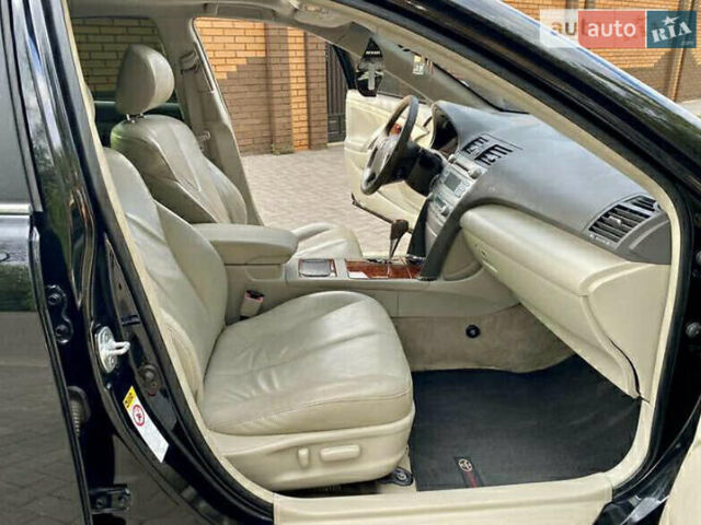 Чорний Тойота Камрі, об'ємом двигуна 3.5 л та пробігом 245 тис. км за 10500 $, фото 5 на Automoto.ua