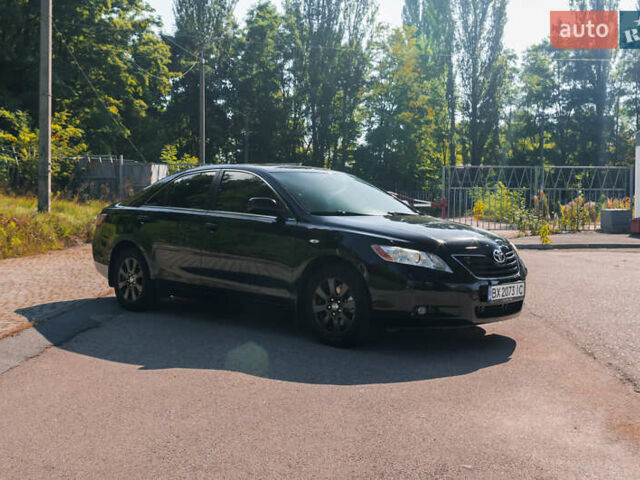 Чорний Тойота Камрі, об'ємом двигуна 2.4 л та пробігом 260 тис. км за 8750 $, фото 4 на Automoto.ua