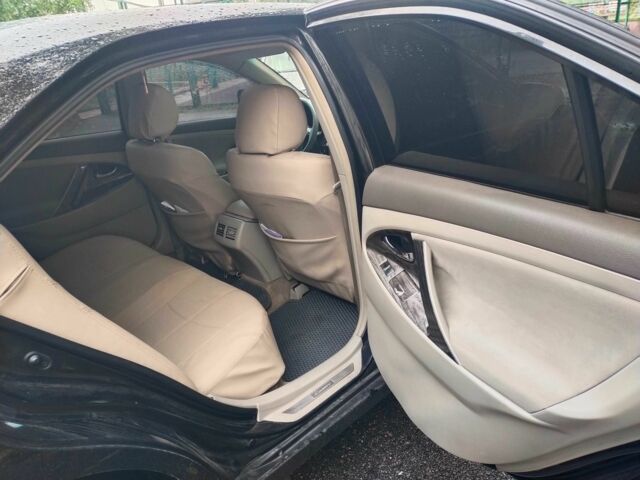 Чорний Тойота Камрі, об'ємом двигуна 2.4 л та пробігом 292 тис. км за 6995 $, фото 9 на Automoto.ua