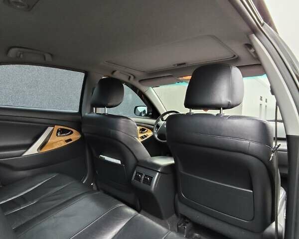 Черный Тойота Камри, объемом двигателя 2.36 л и пробегом 172 тыс. км за 11100 $, фото 9 на Automoto.ua