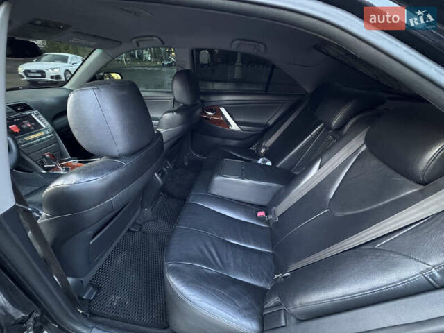 Чорний Тойота Камрі, об'ємом двигуна 3.5 л та пробігом 300 тис. км за 9000 $, фото 7 на Automoto.ua