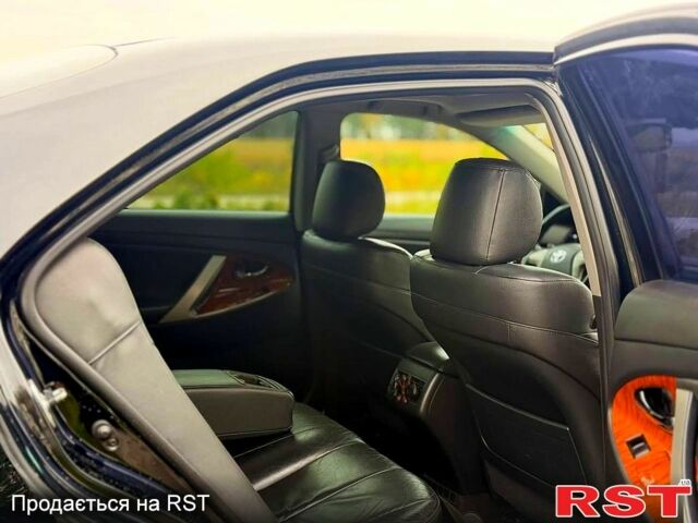 Черный Тойота Камри, объемом двигателя 2.4 л и пробегом 343 тыс. км за 8500 $, фото 10 на Automoto.ua