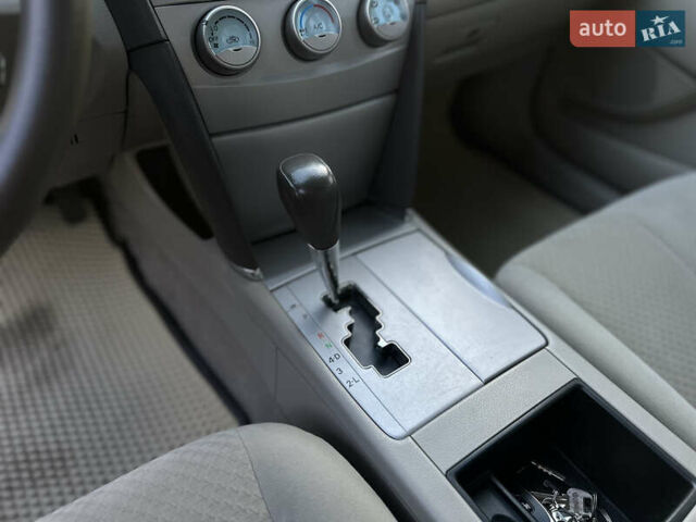 Чорний Тойота Камрі, об'ємом двигуна 2.4 л та пробігом 297 тис. км за 7999 $, фото 28 на Automoto.ua