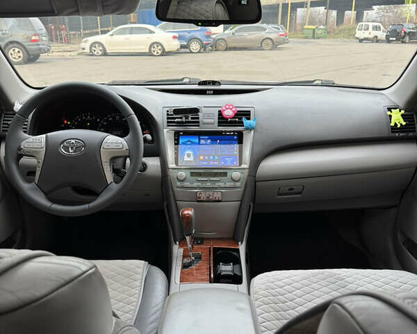 Чорний Тойота Камрі, об'ємом двигуна 3.46 л та пробігом 270 тис. км за 8500 $, фото 21 на Automoto.ua