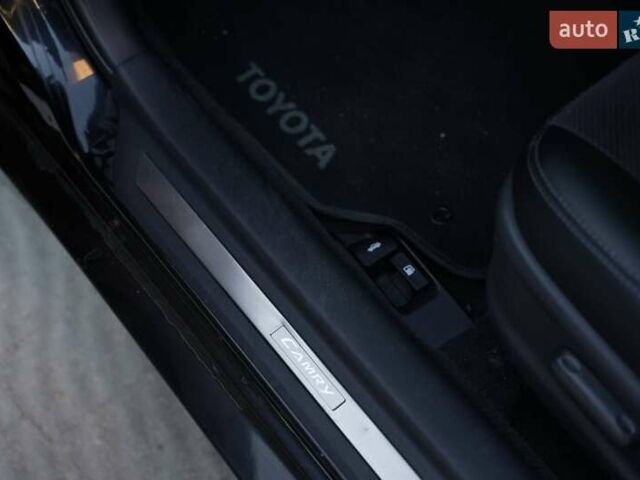 Черный Тойота Камри, объемом двигателя 3.5 л и пробегом 238 тыс. км за 10500 $, фото 24 на Automoto.ua