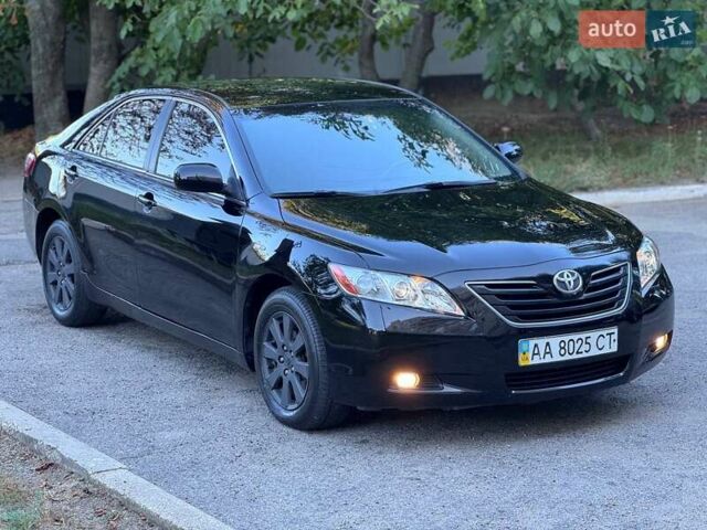 Чорний Тойота Камрі, об'ємом двигуна 2.4 л та пробігом 352 тис. км за 5500 $, фото 3 на Automoto.ua