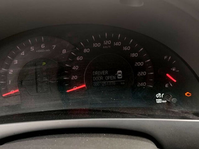 Черный Тойота Камри, объемом двигателя 2.4 л и пробегом 250 тыс. км за 6799 $, фото 5 на Automoto.ua