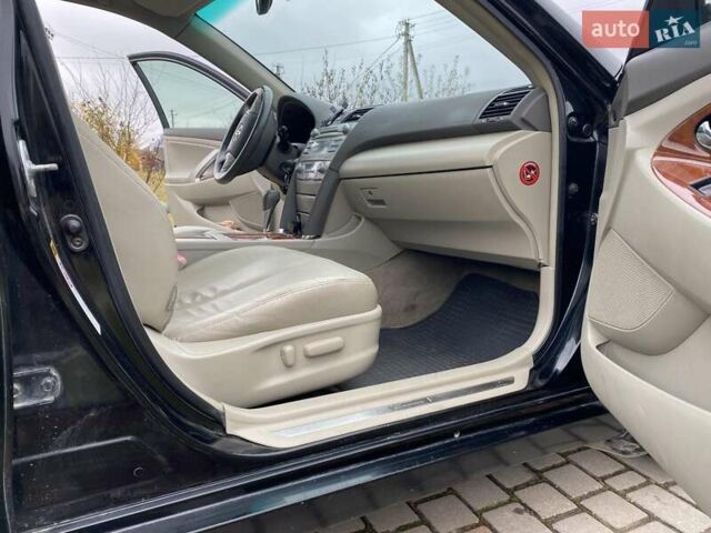 Черный Тойота Камри, объемом двигателя 2.4 л и пробегом 227 тыс. км за 8600 $, фото 14 на Automoto.ua