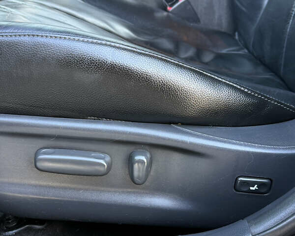 Черный Тойота Камри, объемом двигателя 3.5 л и пробегом 235 тыс. км за 8300 $, фото 14 на Automoto.ua