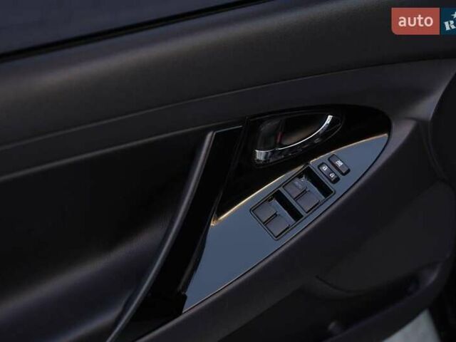 Черный Тойота Камри, объемом двигателя 3.5 л и пробегом 238 тыс. км за 10500 $, фото 27 на Automoto.ua