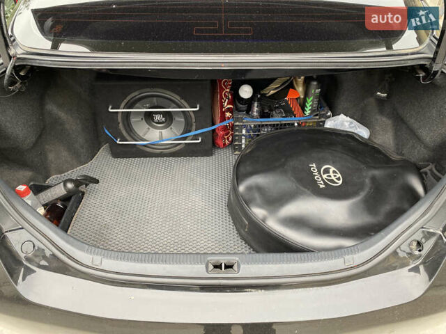 Черный Тойота Камри, объемом двигателя 3.5 л и пробегом 330 тыс. км за 9000 $, фото 21 на Automoto.ua