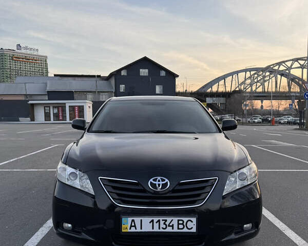 Черный Тойота Камри, объемом двигателя 2.4 л и пробегом 330 тыс. км за 9500 $, фото 2 на Automoto.ua