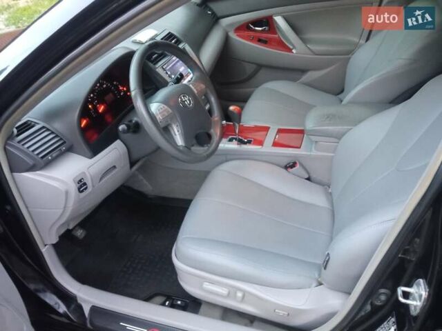 Черный Тойота Камри, объемом двигателя 2.4 л и пробегом 300 тыс. км за 7900 $, фото 15 на Automoto.ua