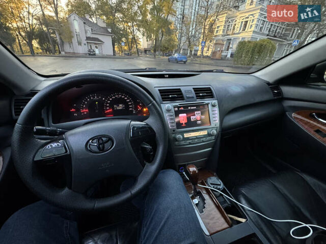 Чорний Тойота Камрі, об'ємом двигуна 3.5 л та пробігом 300 тис. км за 9000 $, фото 9 на Automoto.ua
