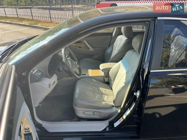 Черный Тойота Камри, объемом двигателя 2.36 л и пробегом 280 тыс. км за 8700 $, фото 7 на Automoto.ua