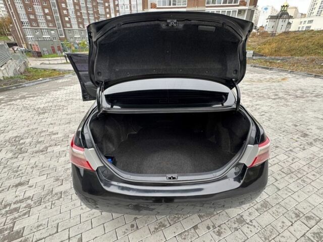 Черный Тойота Камри, объемом двигателя 3.5 л и пробегом 310 тыс. км за 7799 $, фото 3 на Automoto.ua
