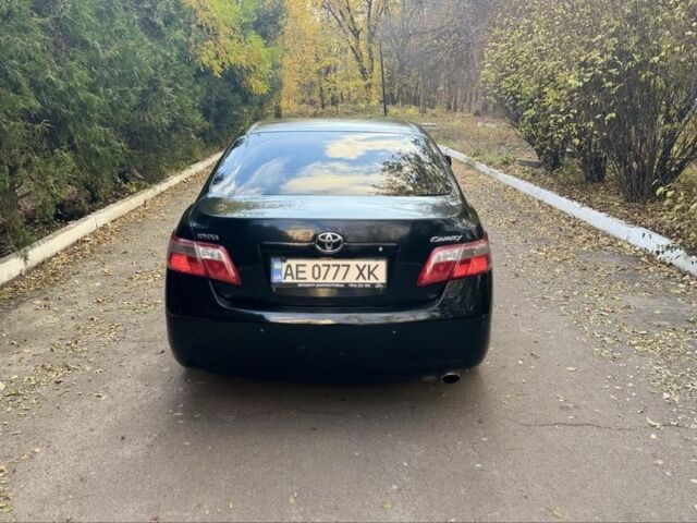 Чорний Тойота Камрі, об'ємом двигуна 2.4 л та пробігом 350 тис. км за 6399 $, фото 5 на Automoto.ua