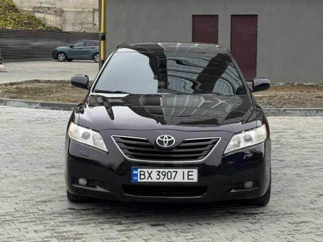 Черный Тойота Камри, объемом двигателя 3.5 л и пробегом 310 тыс. км за 7799 $, фото 2 на Automoto.ua