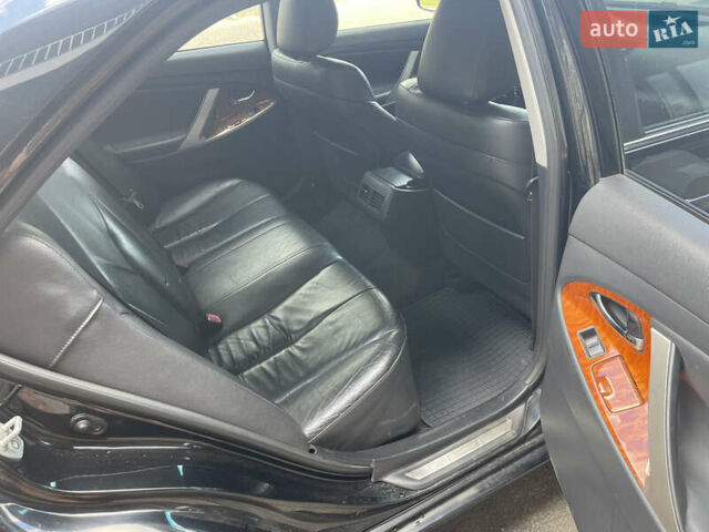 Чорний Тойота Камрі, об'ємом двигуна 2.4 л та пробігом 260 тис. км за 8700 $, фото 10 на Automoto.ua