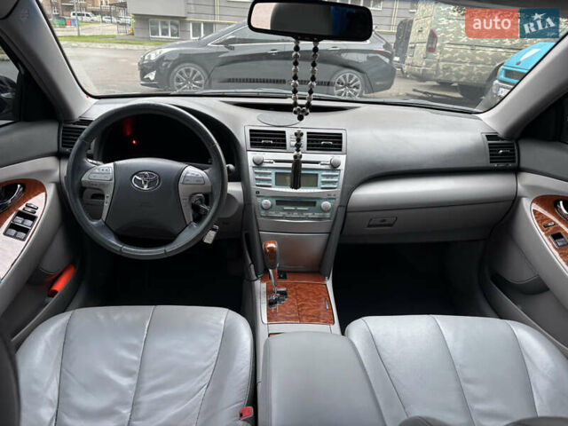 Черный Тойота Камри, объемом двигателя 3.5 л и пробегом 255 тыс. км за 9900 $, фото 20 на Automoto.ua