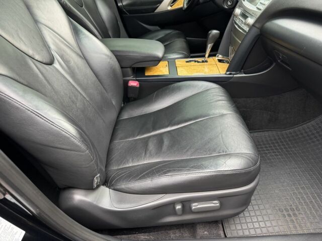 Чорний Тойота Камрі, об'ємом двигуна 2.4 л та пробігом 192 тис. км за 10500 $, фото 7 на Automoto.ua