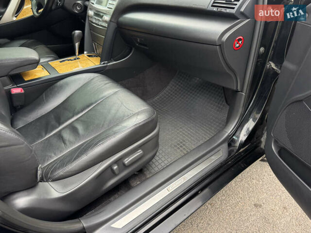 Черный Тойота Камри, объемом двигателя 2.4 л и пробегом 192 тыс. км за 10500 $, фото 16 на Automoto.ua