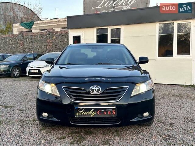 Черный Тойота Камри, объемом двигателя 2.4 л и пробегом 197 тыс. км за 8100 $, фото 1 на Automoto.ua