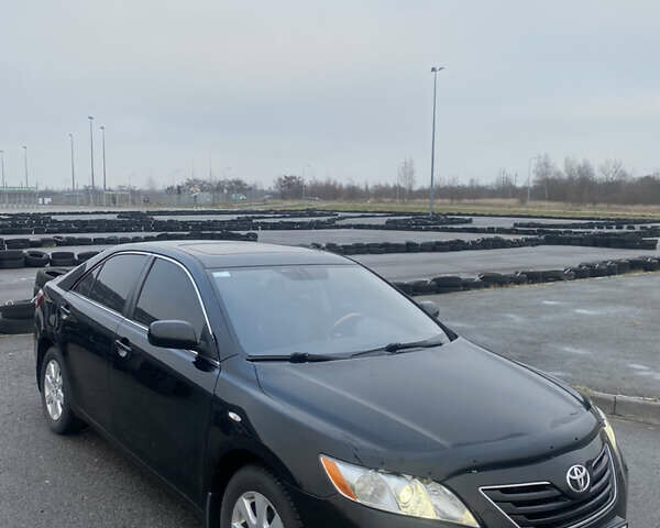 Черный Тойота Камри, объемом двигателя 3.5 л и пробегом 252 тыс. км за 10200 $, фото 9 на Automoto.ua