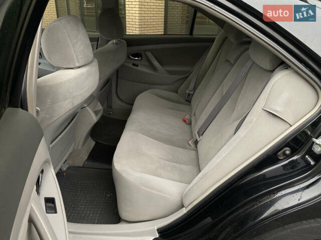 Чорний Тойота Камрі, об'ємом двигуна 2.36 л та пробігом 300 тис. км за 6900 $, фото 11 на Automoto.ua