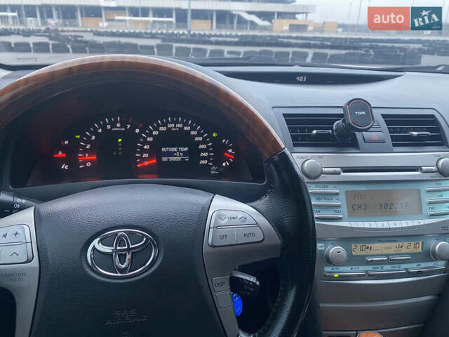 Черный Тойота Камри, объемом двигателя 3.5 л и пробегом 252 тыс. км за 10200 $, фото 37 на Automoto.ua