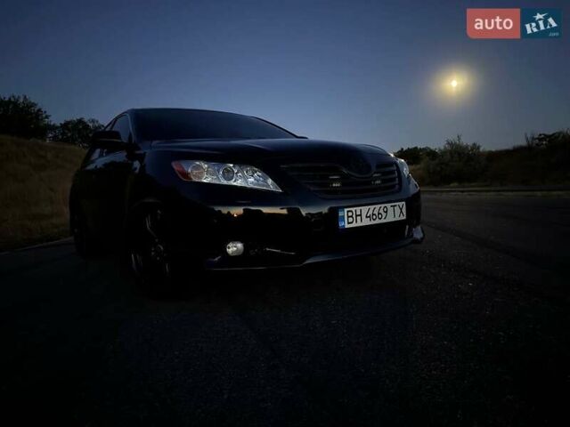 Черный Тойота Камри, объемом двигателя 3.5 л и пробегом 291 тыс. км за 10500 $, фото 11 на Automoto.ua