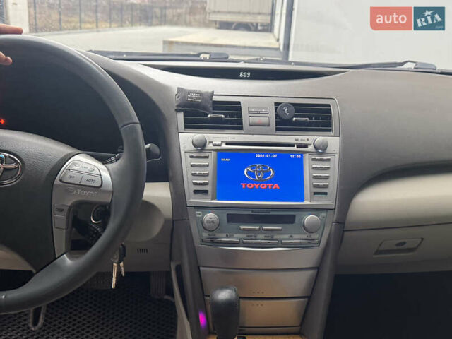 Чорний Тойота Камрі, об'ємом двигуна 2.36 л та пробігом 302 тис. км за 8500 $, фото 11 на Automoto.ua